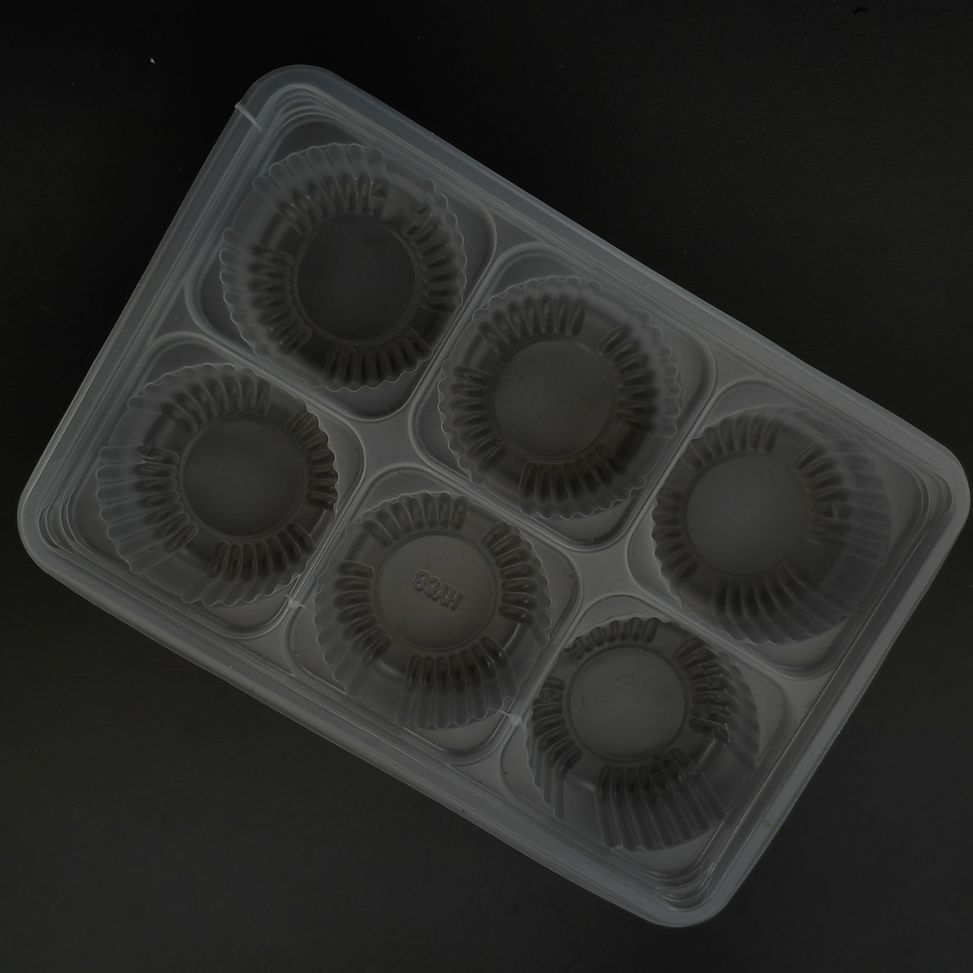 disposable platic mochi tray 6 piece white mochi tray