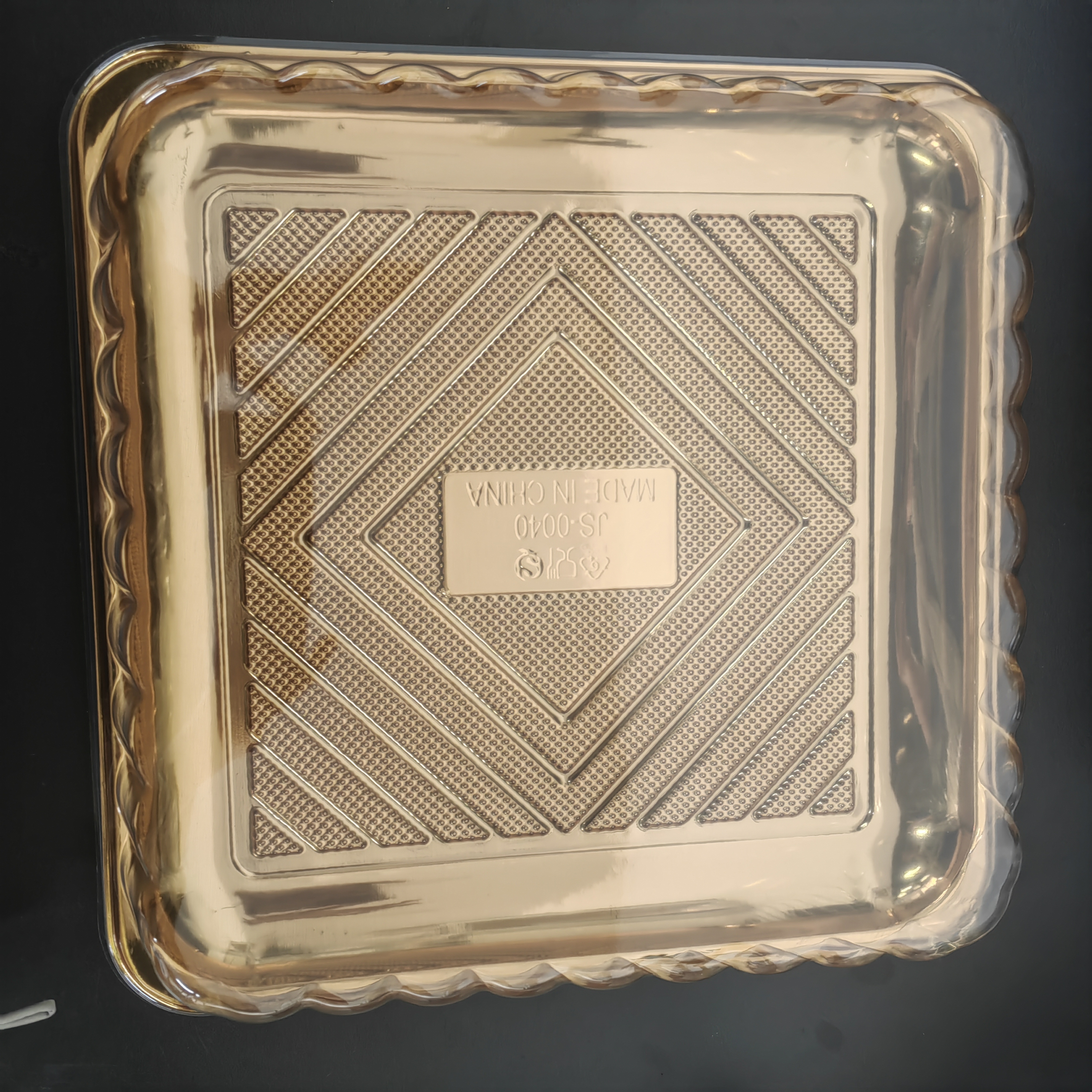 cake and dessert container
