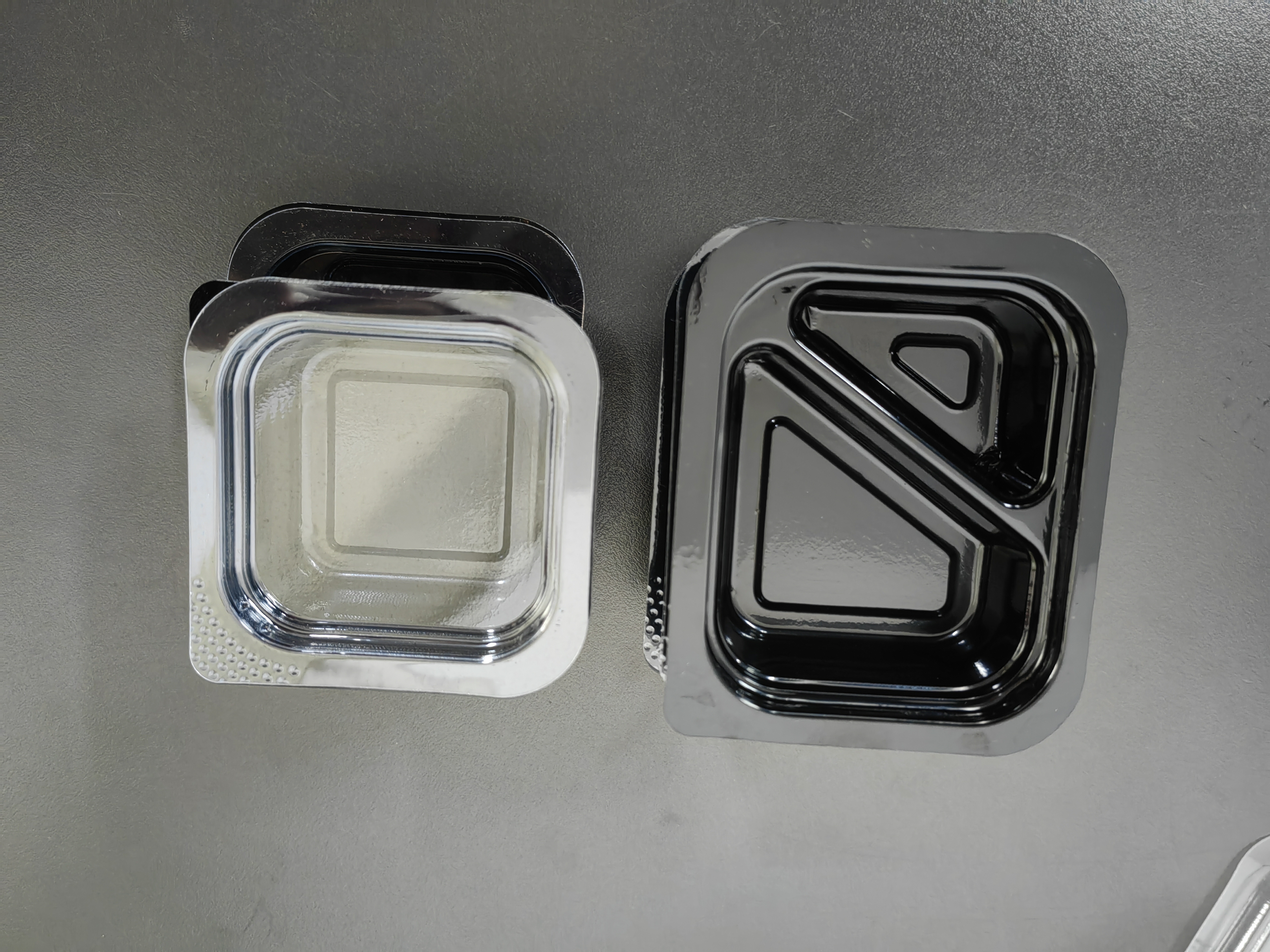 Disposable PET egg tray