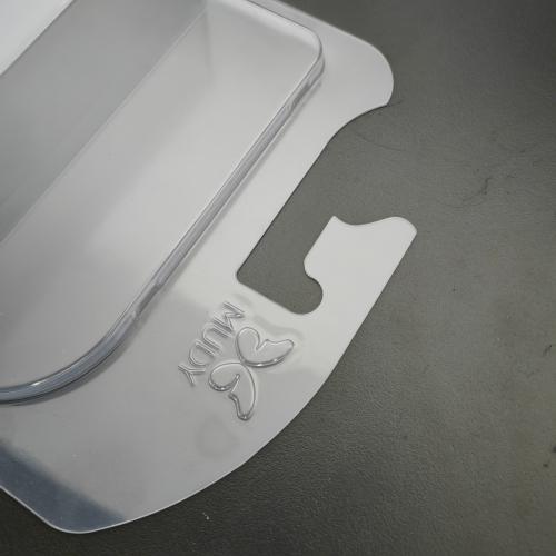 عبوة بلاستيكية شفافة من PVC بتصميم صدفي ومفصلات مخصصة مع فتحات للمقابض